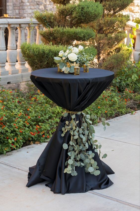 90" Round Table Linen