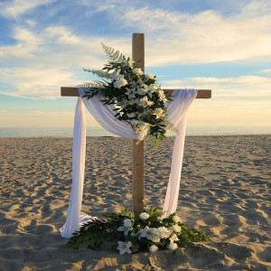 7FT Wood Freestanding Cross Ceremony Arch